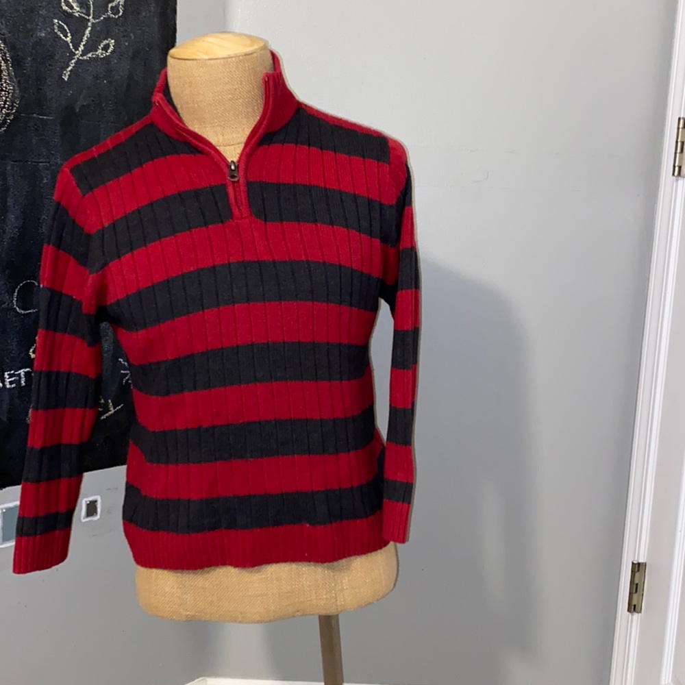 Retro red and black striped zip up !!